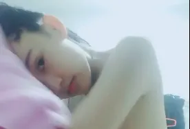 颜值不错嫩妹子洗澡出来漏逼小秀_逼逼毛毛比较多很是诱惑不要错过