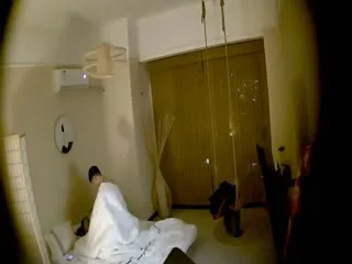 360系列日式秋千房两对情侣做爱被男友草到嘶叫的