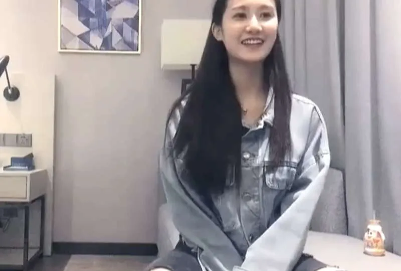 【太子探花极品】播音系美少女