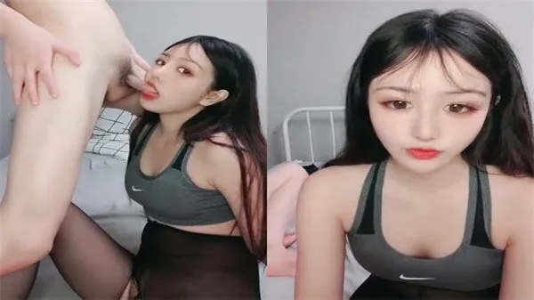 黑丝苗窕骚妹子口交挑逗男友上位坐骑操逼