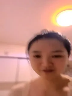 良家型气质美少妇！居家大尺度诱惑