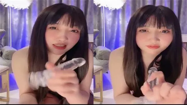 丝袜肥臀大奶御姐淫声荡语撩骚互动假屌玩弄无毛骚逼