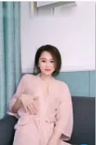 风骚美女小姐姐太寂寞只好在家自慰给大家看
