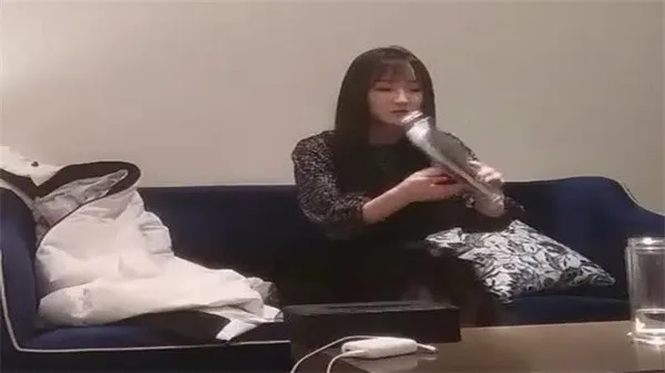 经典探花之我是铁牛偷拍美女主角系列-长发美丽